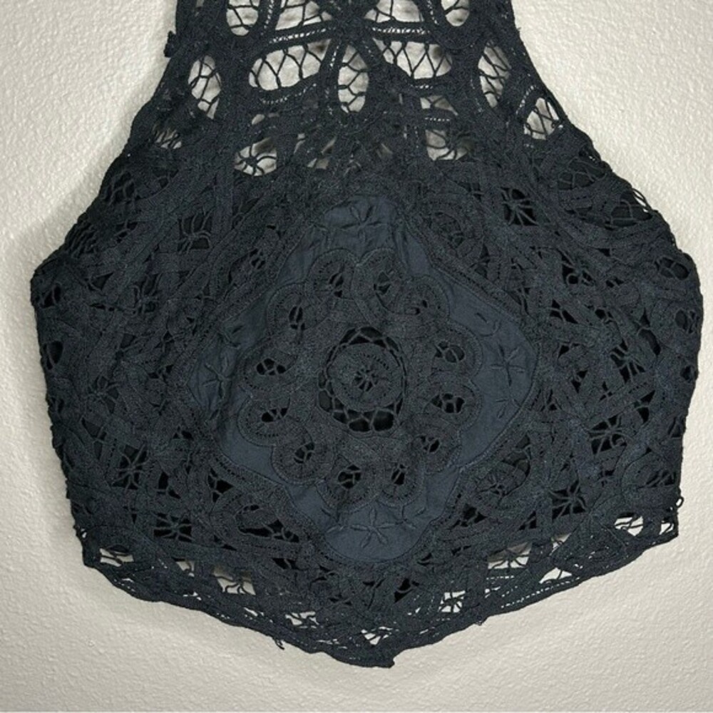 Free People Intimately Batting My Eyes black crochet halter crop top size XS - Picture 5 of 9